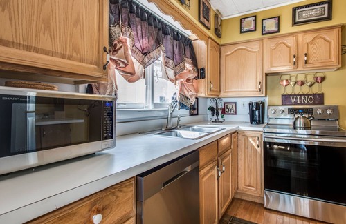 Fort Gratiot House | Exceptional Beach House at Desmond Beach, Fort Gratiot MI