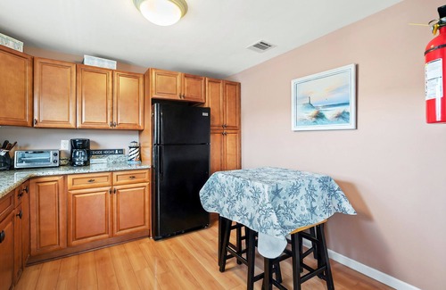 Seaside Heights House | Beach house 2 blocks from the beach, beach badges, towels, chairs, and parking