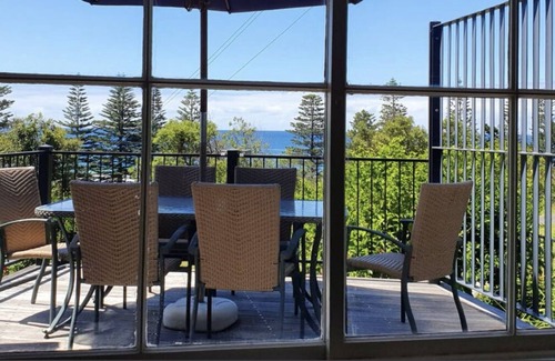 Tathra House | Beach house 2 min walk to beach
