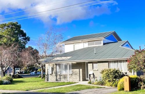 Bellerive House | Beach House Bellerive: Ocean Views & Private Beach Access