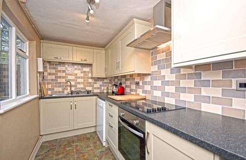 Alnmouth Cottage | Cozy Beach House in Alnmouth with Ocean Views & Pet-Friendly