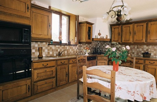 Etretat Villa | Beach House: Oceanfront Retreat with Spa and Golf Access