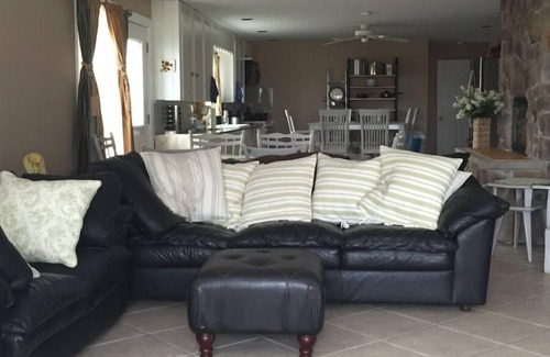 Seabrook House | Beach House at Seabrook Beach: Steps from the Ocean!