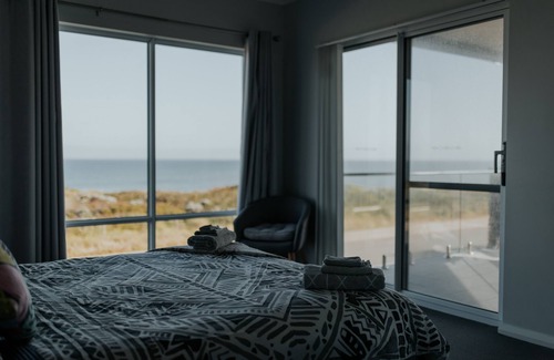 Halls Head House | Beach House at SeaScapes: Eco-Friendly Retreat with Pool
