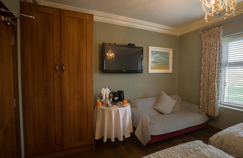 Ballsbridge House | Oceanfront Beach House B&B with Stunning Views & Breakfast