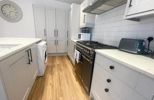 Blackpool Town Center House | Beach House By Sasco: Guest Rated 9.5, Pet Friendly Stay