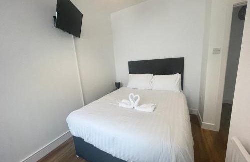 Blackpool Town Center House | Beach House By Sasco: Guest Rated 9.5, Pet Friendly Stay