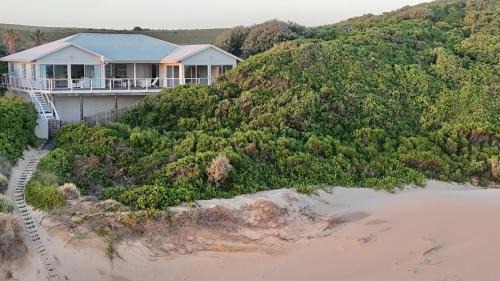 Cannon Rocks House | Relaxing Beach House in Cannon Rocks with Oceanfront Views