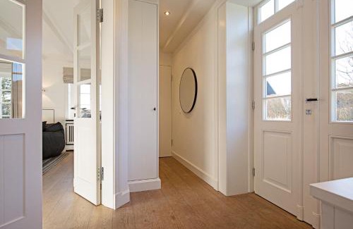 List House | Relax at Beach House: Family-Friendly with Pool & Breakfast