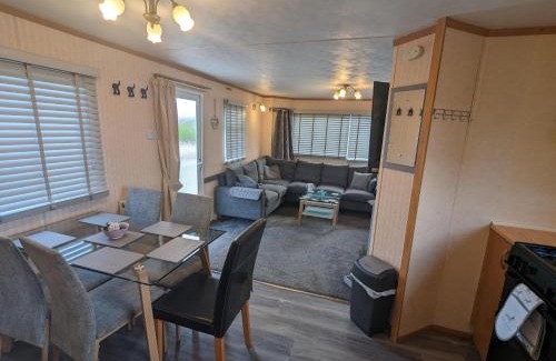 Anderby Creek House | Beach House Anderby Creek - Pet and Child Friendly Retreat