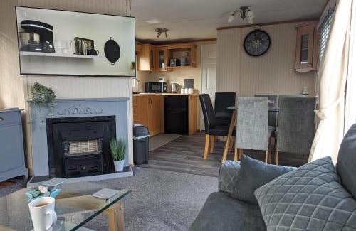 Anderby Creek House | Beach House Anderby Creek - Pet and Child Friendly Retreat