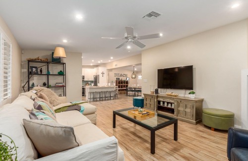 Paradise Valley Village House | Desert Family Mini Resort with Pool and Spa - Guest Rated 9.8