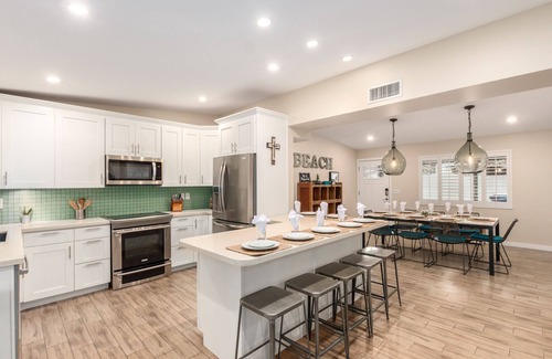 Paradise Valley Village House | Desert Family Mini Resort with Pool and Spa - Guest Rated 9.8