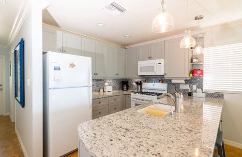Stake Bay House | Beach House Just Steps from the Ocean with Amazing Amenities