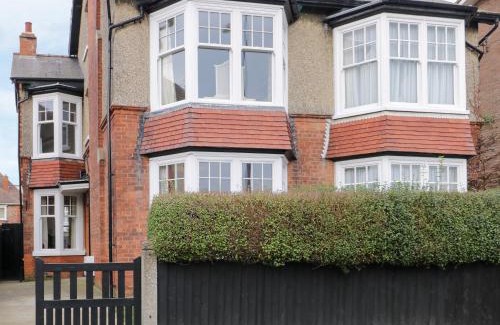 Bridlington House | Beach House: Pet-Friendly Retreat with 9.9/10 Guest Rating