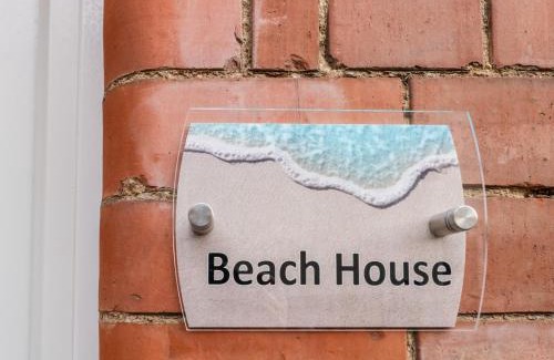 Bridlington House | Beach House: Pet-Friendly Retreat with 9.9/10 Guest Rating