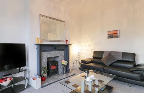 Bridlington House | Beach House: Pet-Friendly Retreat with 9.9/10 Guest Rating