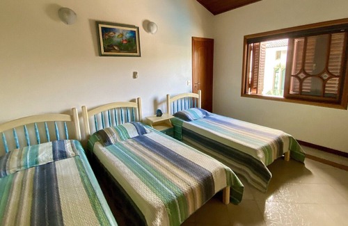 Vista Linda House | Beach house in gated community - Hanga Roa