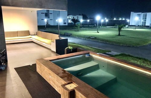 Bujama Baja House | Oceanfront Beach House in Mala - Relax by the Waves