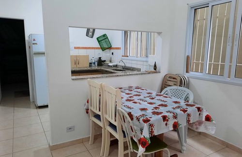 Balneario Anchieta House | Cozy Beach House in Mongaguá with Family-Friendly Amenities