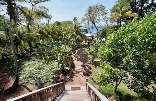 Guanaja House | Family-Friendly Beach House Steps from Channel Bar & Grill