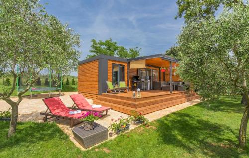 Pomer House | Relaxing Beach House IVE with Pool & Hot Tub in Pomer