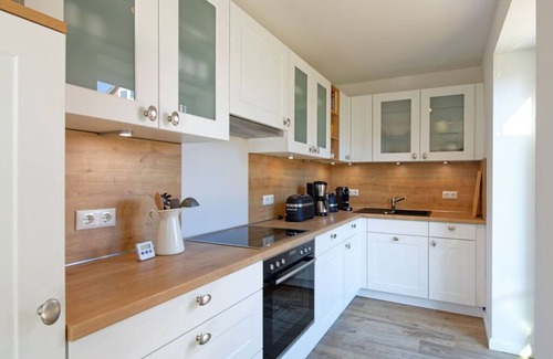 Langeoog Apartment | Cozy Beach House Langeoog: Ideal for Families & Breakfast
