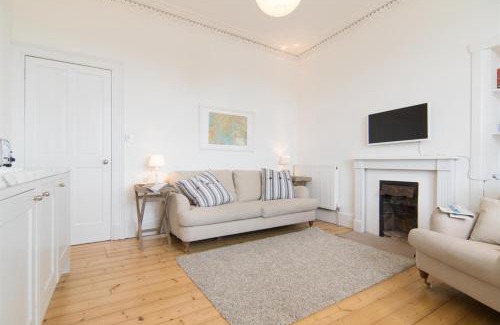 Fairlie Apartment | Beach House No1: Oceanfront Retreat with Direct Beach Access