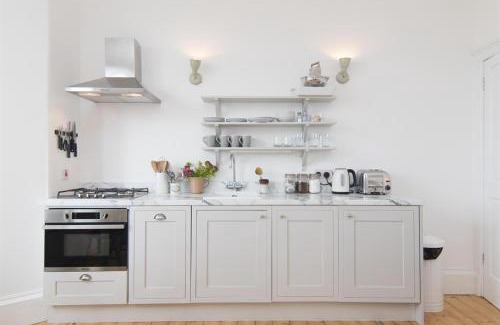 Fairlie Apartment | Beach House No1: Oceanfront Retreat with Direct Beach Access