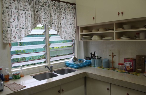 Kampung Dhobi House | Seaside Escape at Beach House Port Dickson with Kitchen