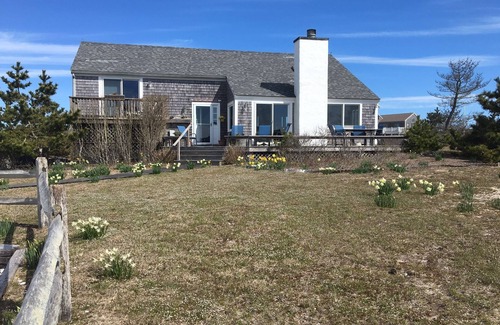 Madaket House | Serene Beach House: Private Retreat with Ocean Views