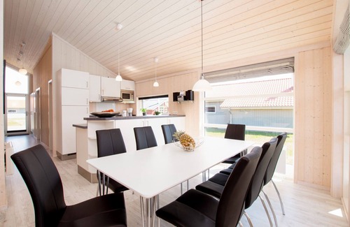 Grossenbrode House | Beach House: Scandinavian Living with Oceanfront Bliss
