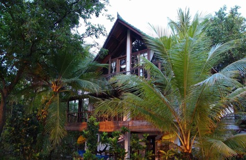 Tejakula Villa | Relaxing Beach House in Tejakula with Ocean Views & Pool