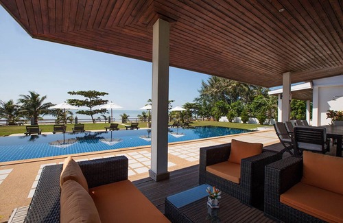 Laem Sing House | Relax at Villa Suntropic: Beach House with Ocean View
