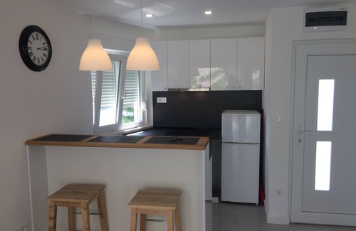 Pisak Apartment | Oceanfront Beach House Villa Antares - Guest Rated 9.8/10