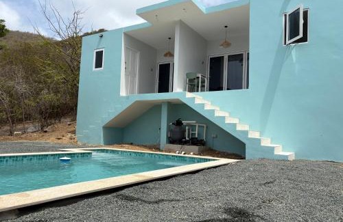 Sabana Westpunt House | Cozy Beach House Villa Santirome with Free Wifi & Parking