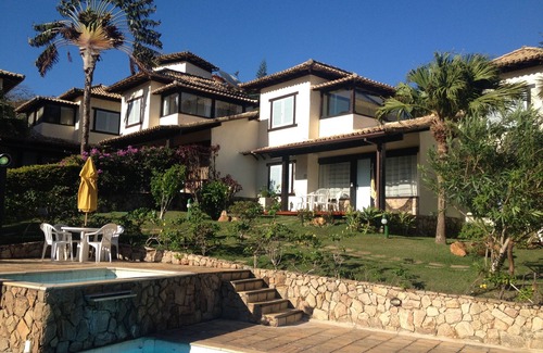Joao Fernandes House | Cozy Beach House with Pool and Garden Oasis