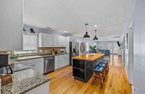 Pawleys Island House | Beach House Retreat with FREE Golf Cart & Fire Pit!