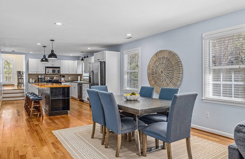 Pawleys Island House | Beach House Retreat with FREE Golf Cart & Fire Pit!