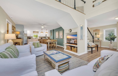 North Litchfield Beach House | Beach House Retreat with Private Pool at North Litchfield