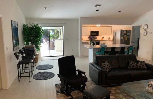 Bay Acres House | Beach-House Retreat: Electric Heated Pool & Jacuzzi Oasis
