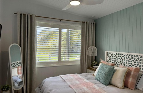 Scamander House | Cozy Beach Hut Scamander with Oceanfront Views