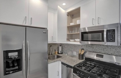 Hendricks and Venice Isles Apartment | Modern Studio Apartment with Patio in Fort Lauderdale