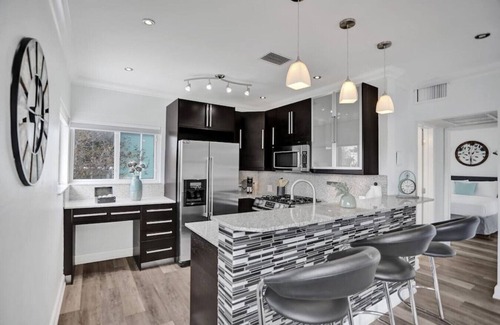 Hendricks and Venice Isles Apartment | Beach Isles: Modern 1BR Apartment with Family-Friendly Amenities