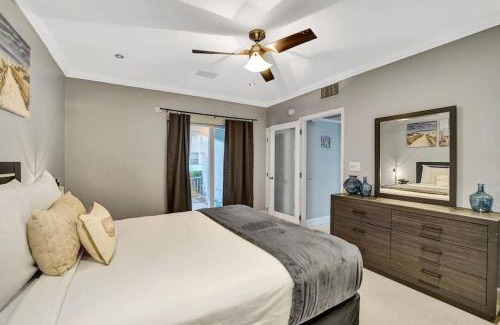 Hendricks and Venice Isles Apartment | Modern Waterfront Apartment with Patio - 10/10 Guest Rated