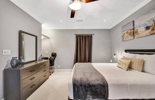 Hendricks and Venice Isles Apartment | Modern Waterfront Apartment with Patio - 10/10 Guest Rated