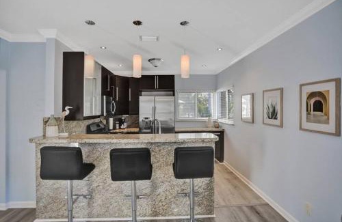 Hendricks and Venice Isles Apartment | Modern Beach Isles 1BR Apartment in Fort Lauderdale