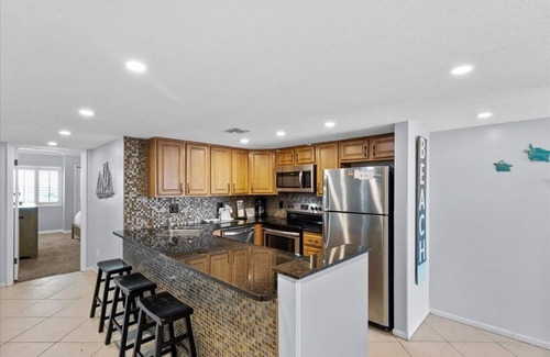 Holiday Isle Condo | Beachfront Getaway with Spectacular Ocean Views & Pool