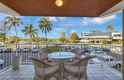 Coolangatta Apartment | Beach Lodge Unit 5