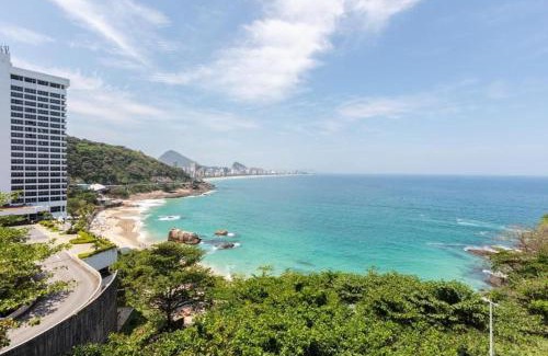 Vidigal Apartment | Cozy Beach Loft with Oceanfront Views in Leblon